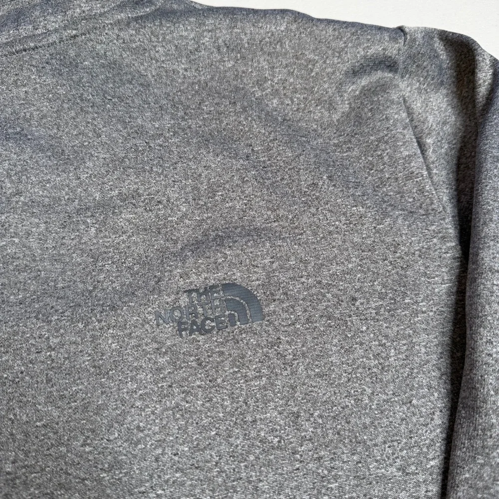 The North Face Mens Large Heather Grey Logo Performance Hoodie Sweatshirt